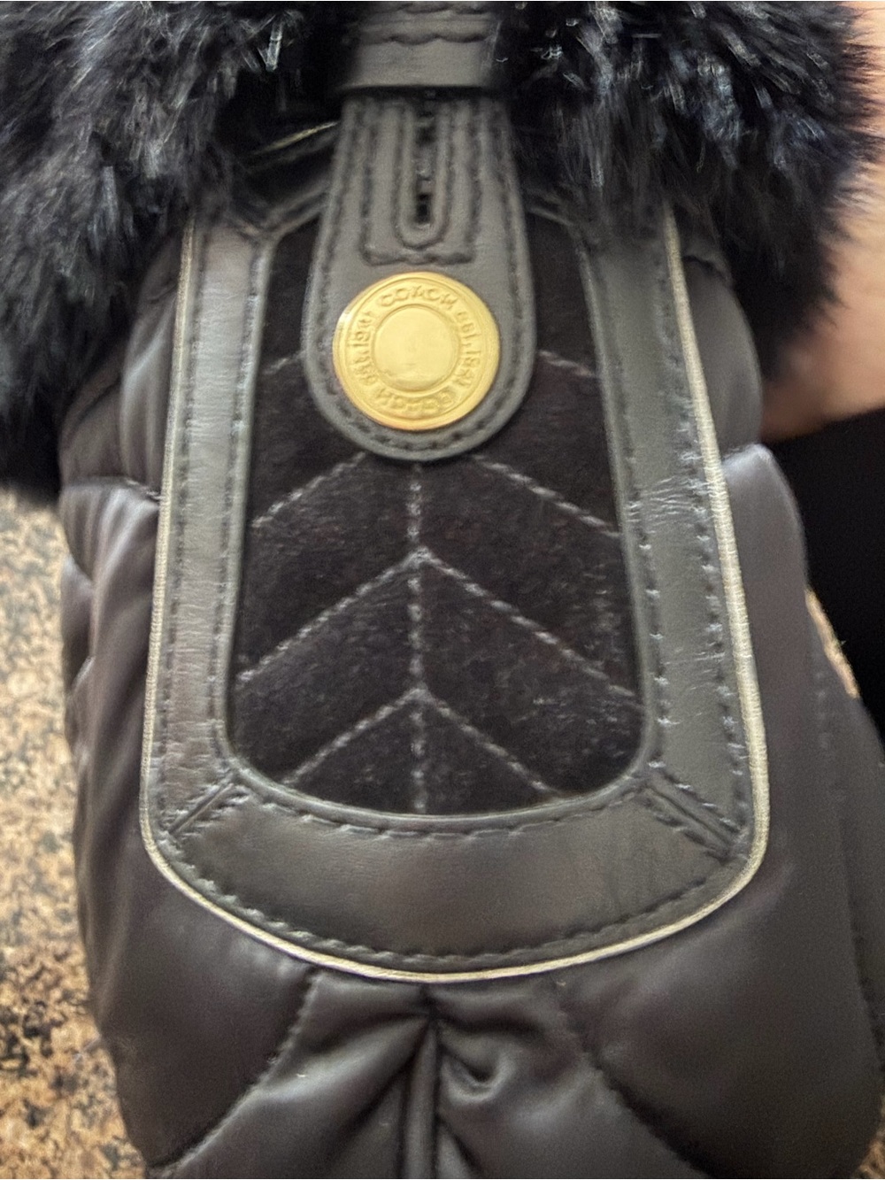 Coach ski hobo bag with extender - Picture 3 of 4